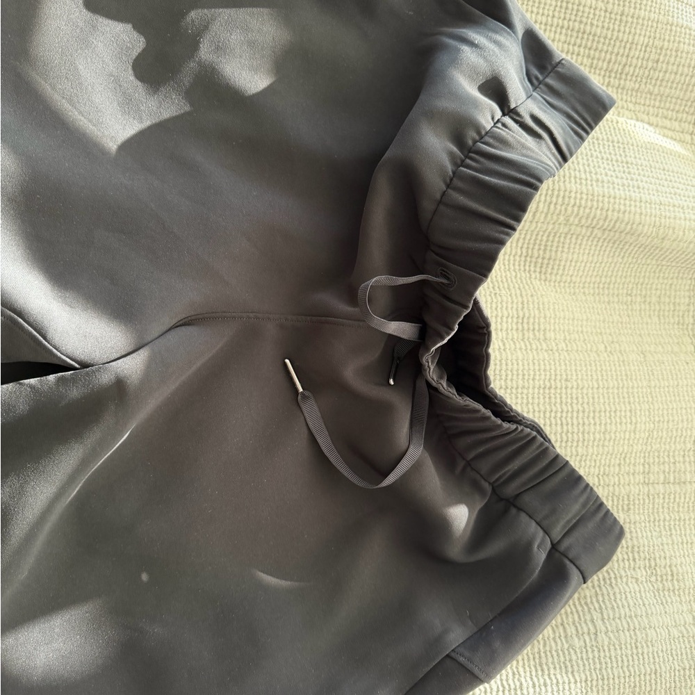 Black lululemon on the fly woven trousers